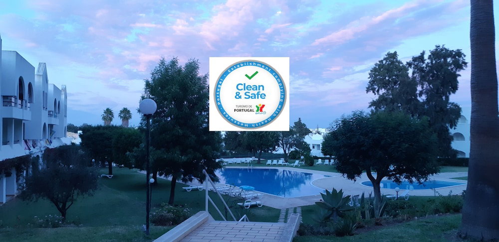 Hotel Jeannies Oura Estrela Apartamentos