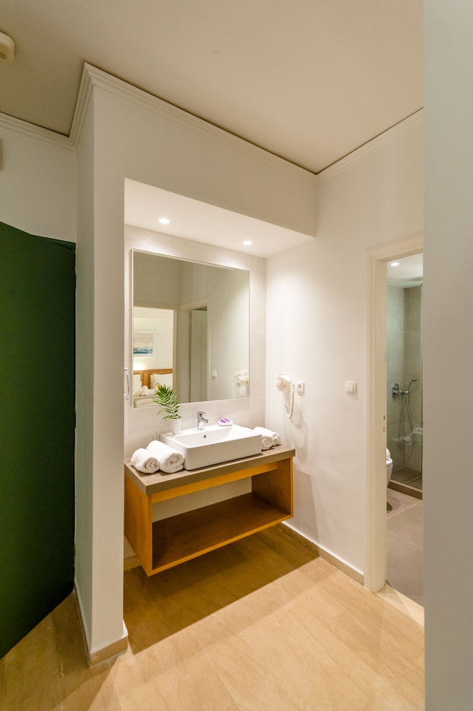 Lotus Apartments