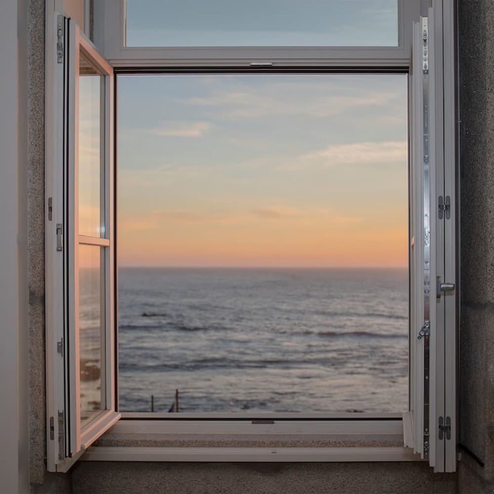 Hotel Liiiving In Porto Luxury Beachfront Apartment Ii