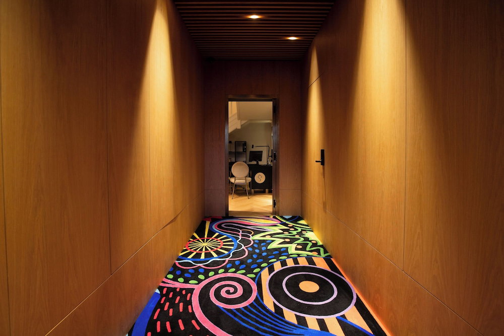 Palatial Suites