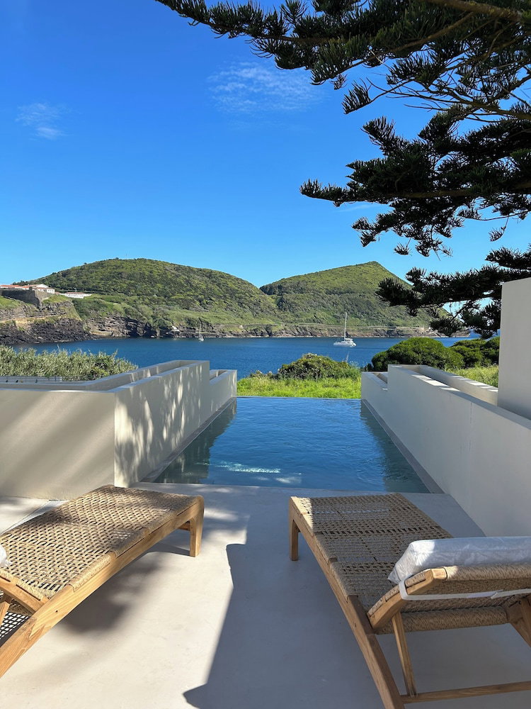 Hotel Silveira Bay Lounge Retreat