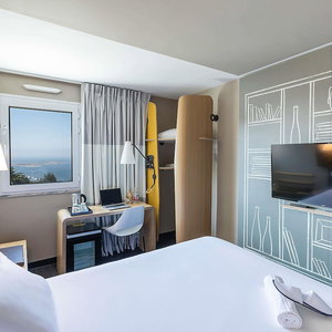 Hotel Ibis Porto Gaia cazare Canidelo