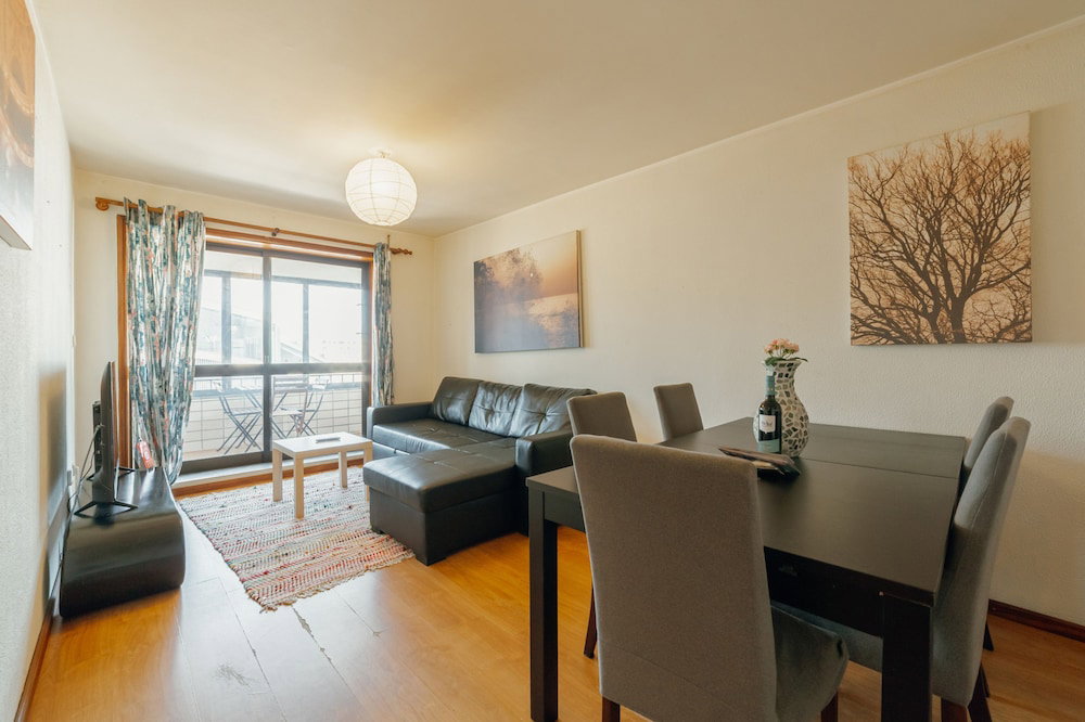 Hotel Matosinhos Sea Side 1Bd By Vacationy