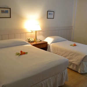 Hotel West Plaza Hotel Downtown cazare Koror