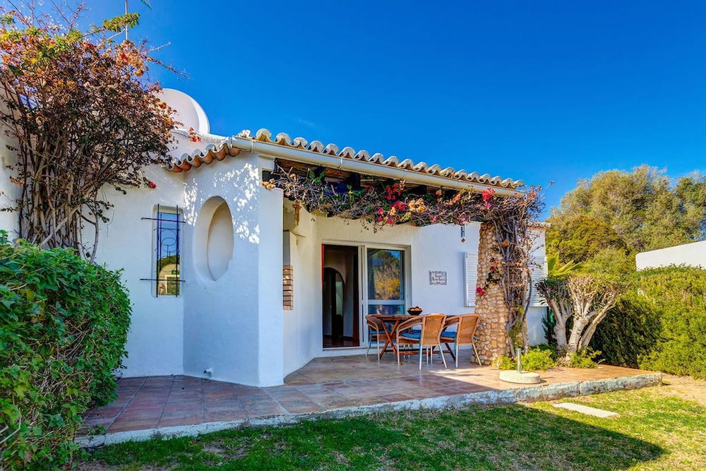 Hotel C28 Q P Amazing House Nested In The Heart Of Ca