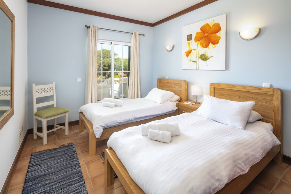Charming Apartment In Benagil With Pool