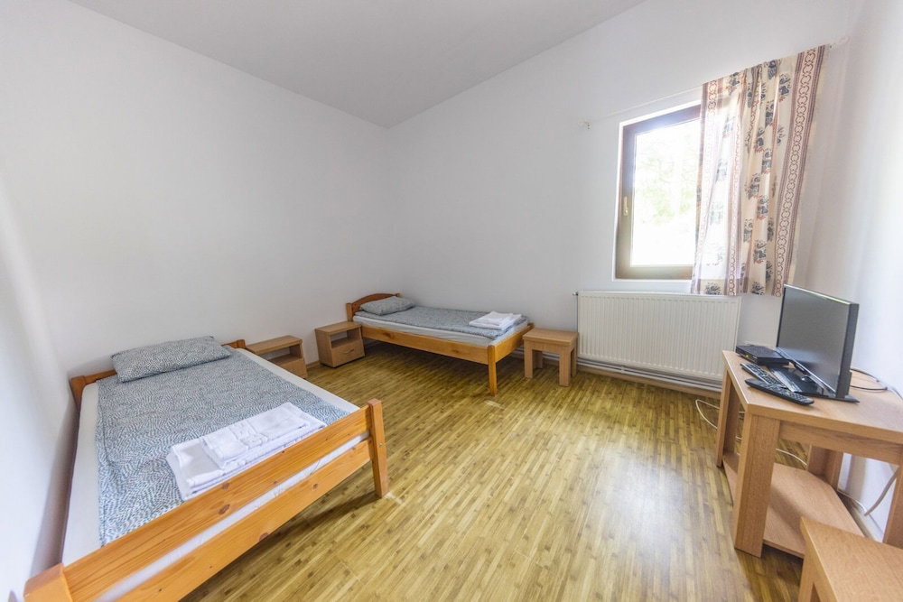 Hotel Route 68 Gurasada Park Hostel