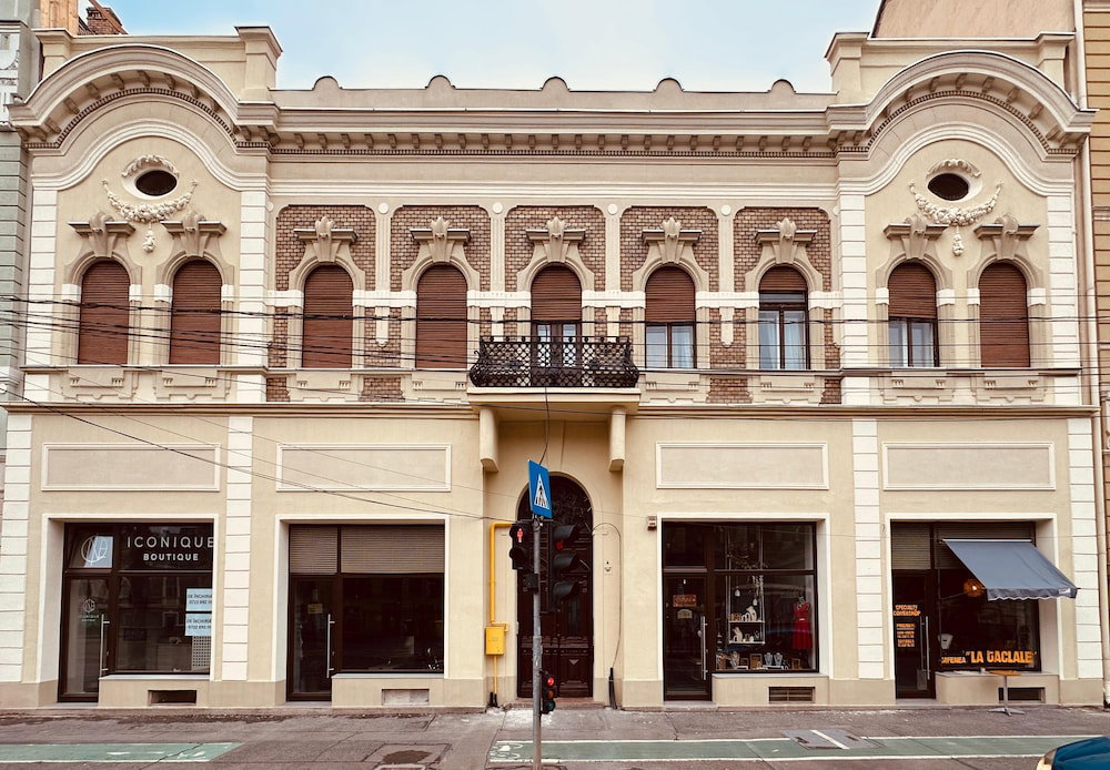 Hotel Carol Residence | Powered By Neo
