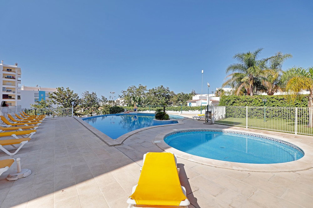 Hotel Armação De Pera Central By Homing