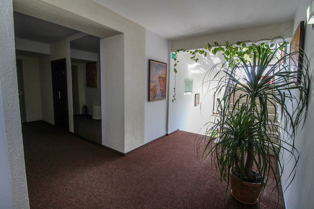 Hotel Razvan