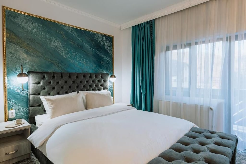 Hotel Suru Hotel & Restaurant