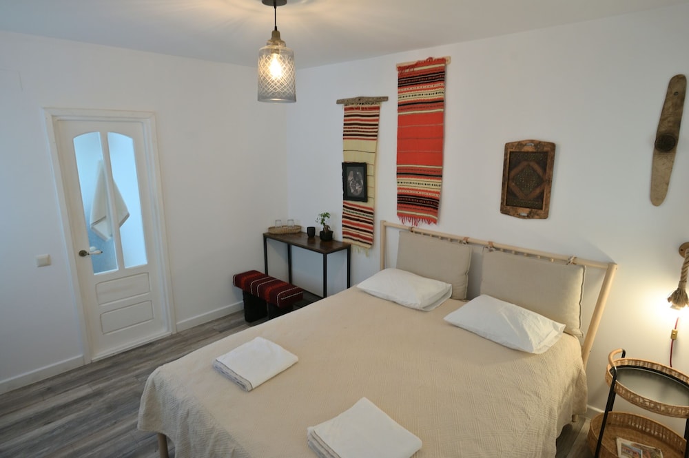 Hotel Alunis Retreat