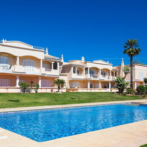 Hotel 11 Marinha Two Bedroom Apt At Praia Do Marinha cazare Porches