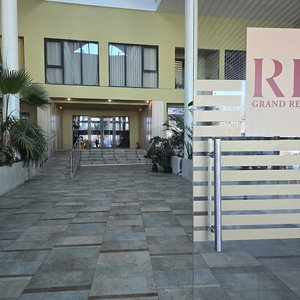 Hotel Larin Residence Apartments cazare Popesti-Leordeni