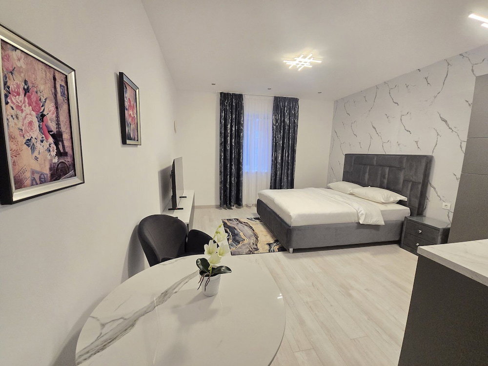 Larin Residence Apartments