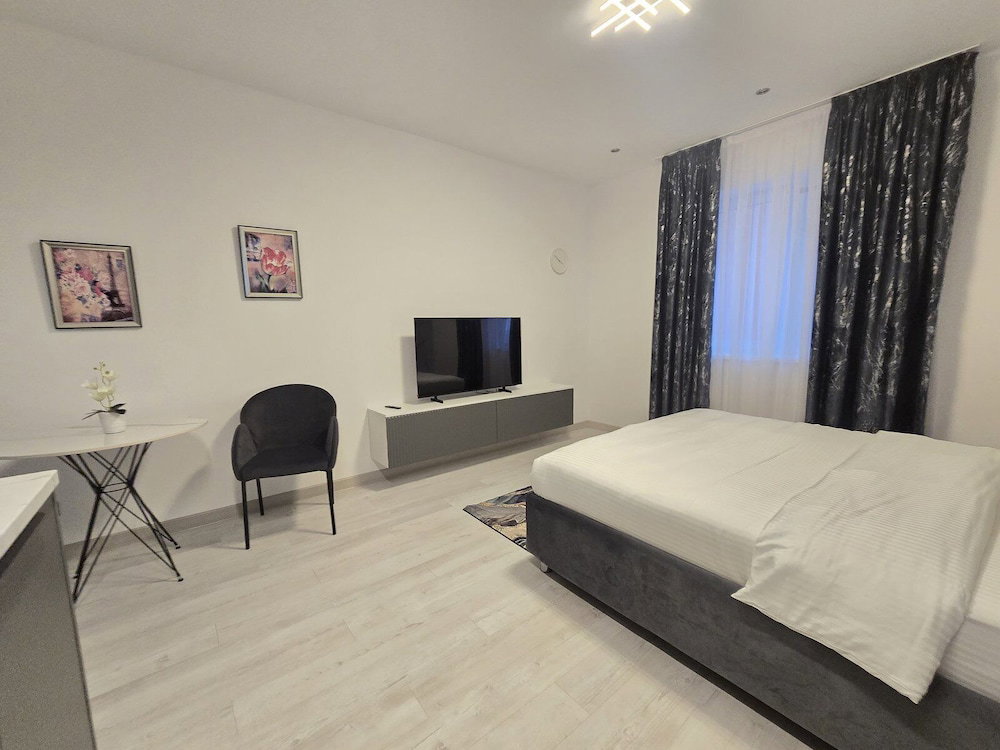 Larin Residence Apartments