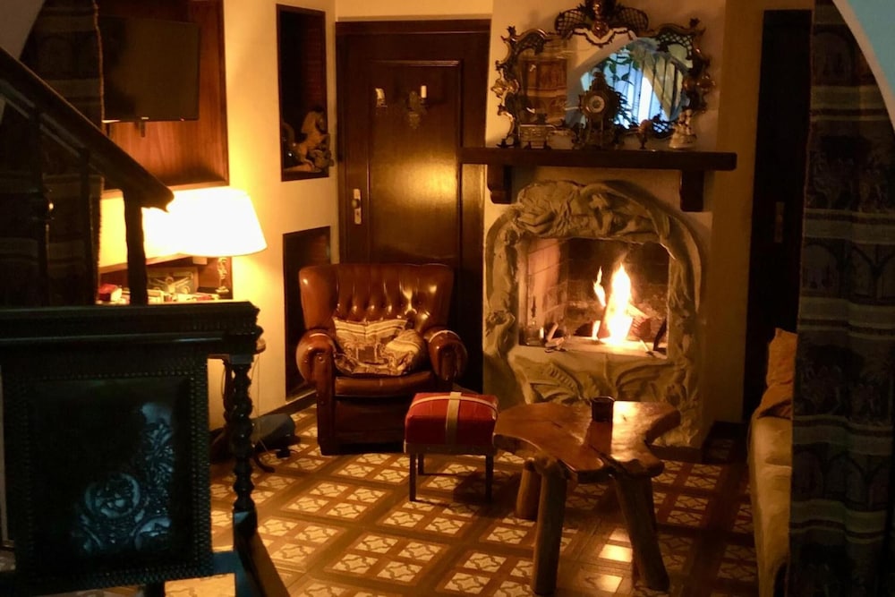Hotel Cozy House Sleeps 2 With Pet Friendly Option