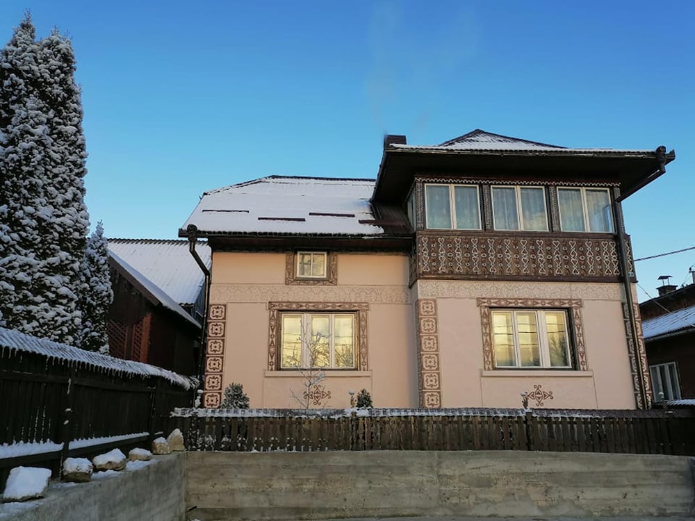 Hotel Agrituristic House - Sleeps 8 With Garden
