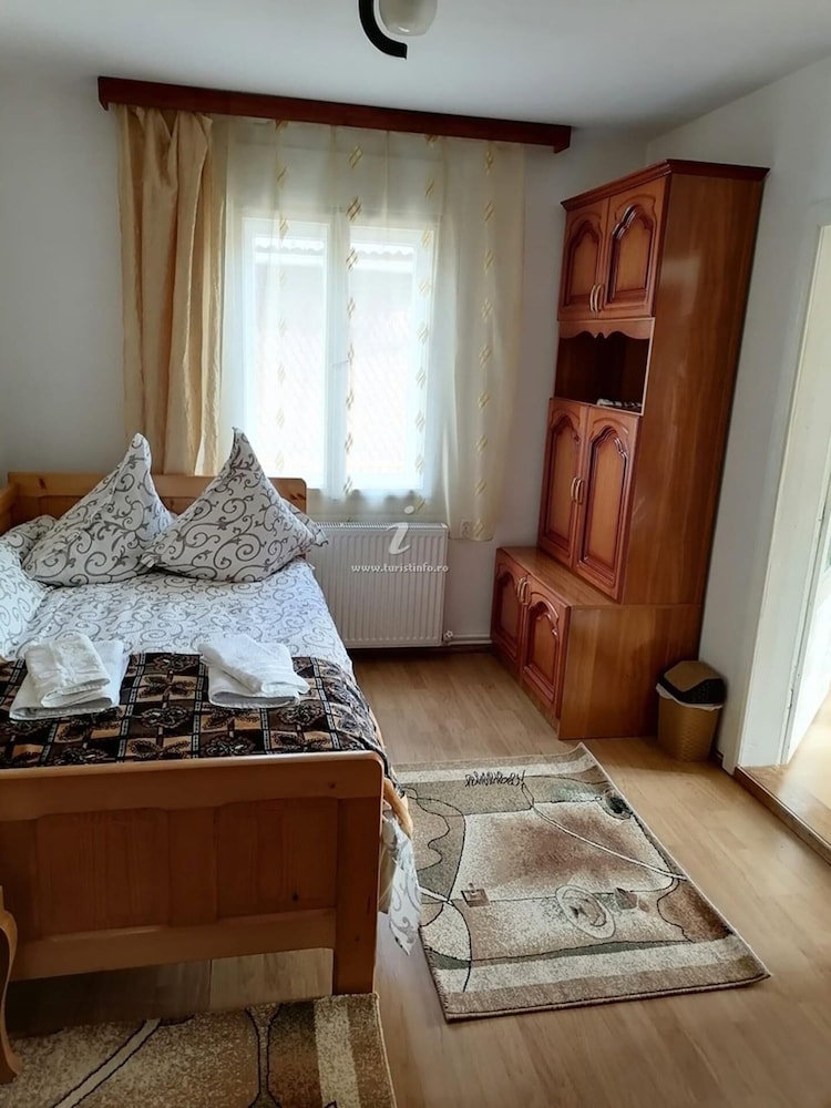 Agrituristic House - Sleeps 8 With Garden