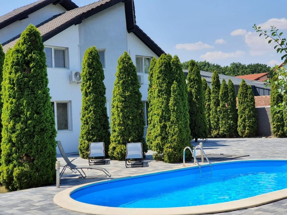 Hotel Green Wood Residence