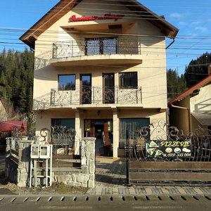 Hotel Pensiunea Pizza House cazare Hangu