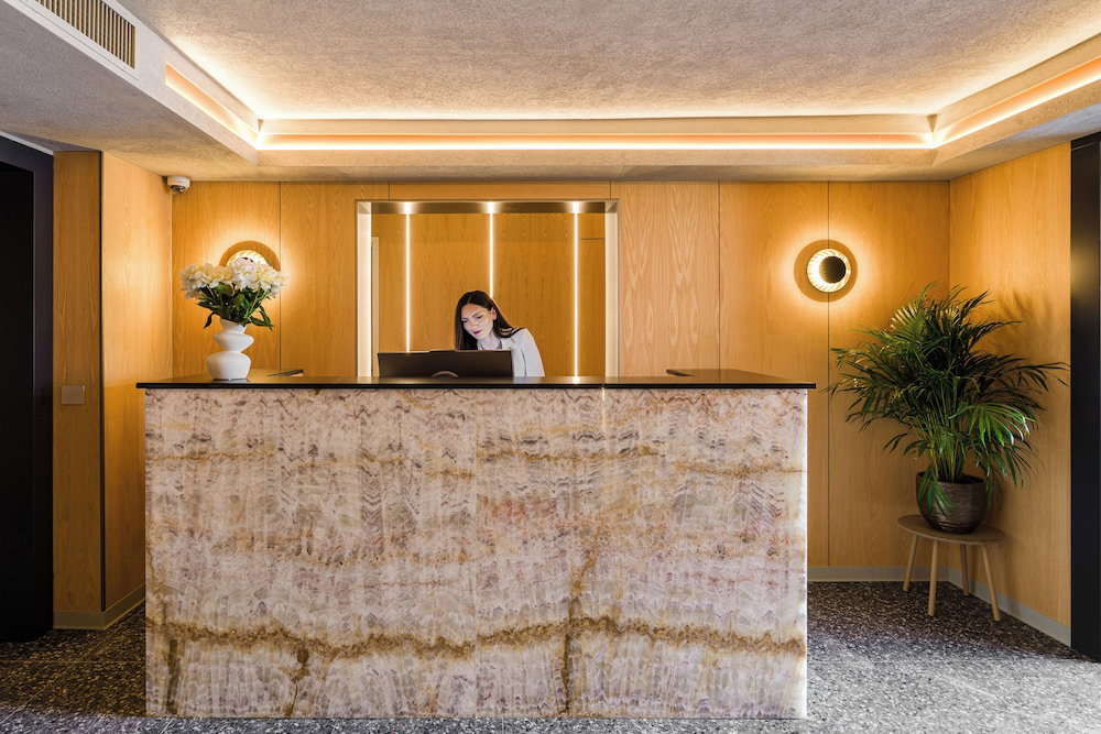 Hotel Campeador Expo