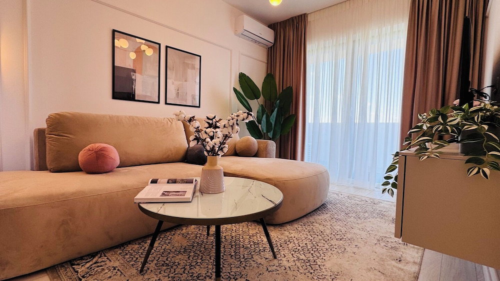 Hotel Bright Apartments By Sunlake Residence