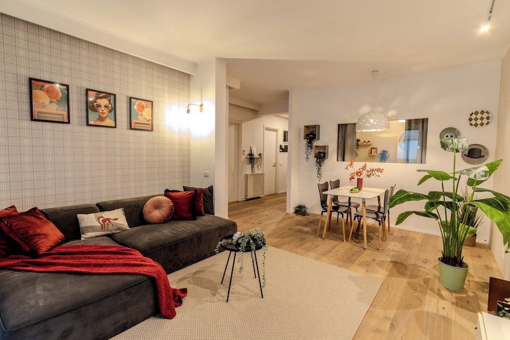 Hotel Comfortable Apartments In Baneasa