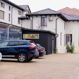 Hotel 5 Hills cazare Dragasani