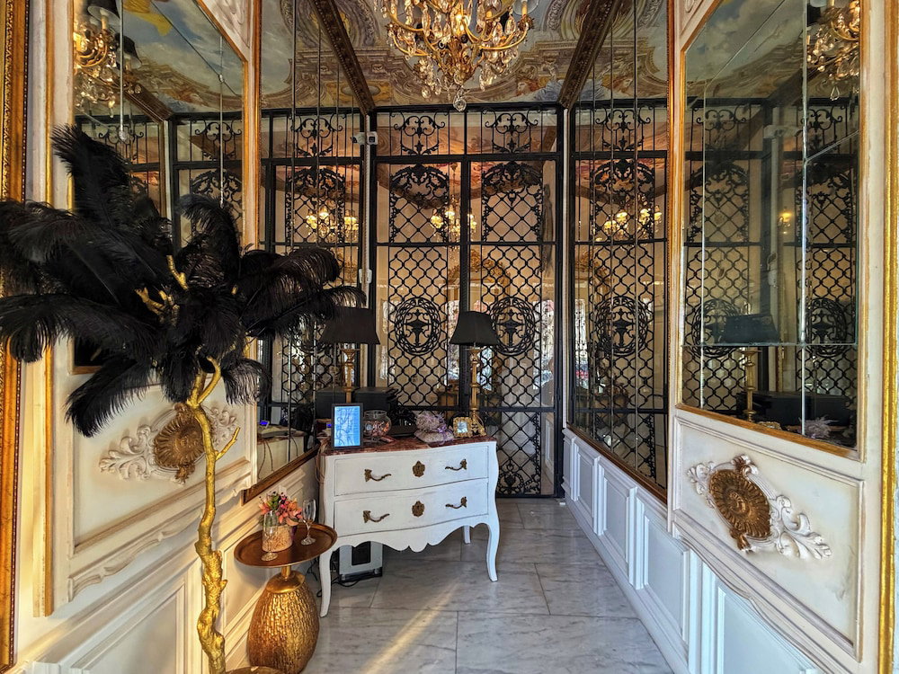 Hotel Chateau D'amour Luxury Boutique