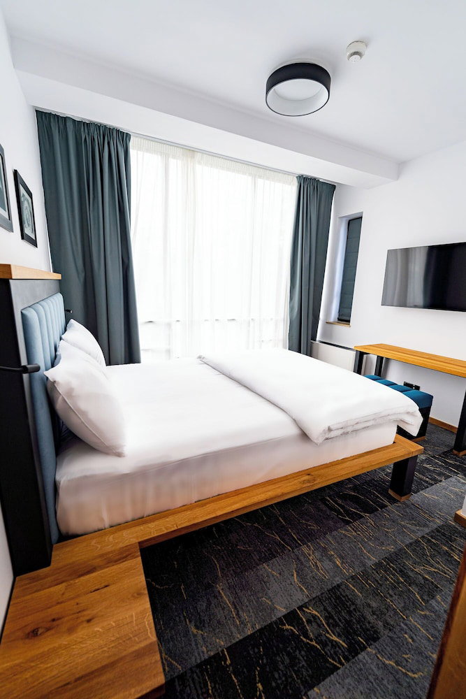 Hotel How Boutique And Hotel