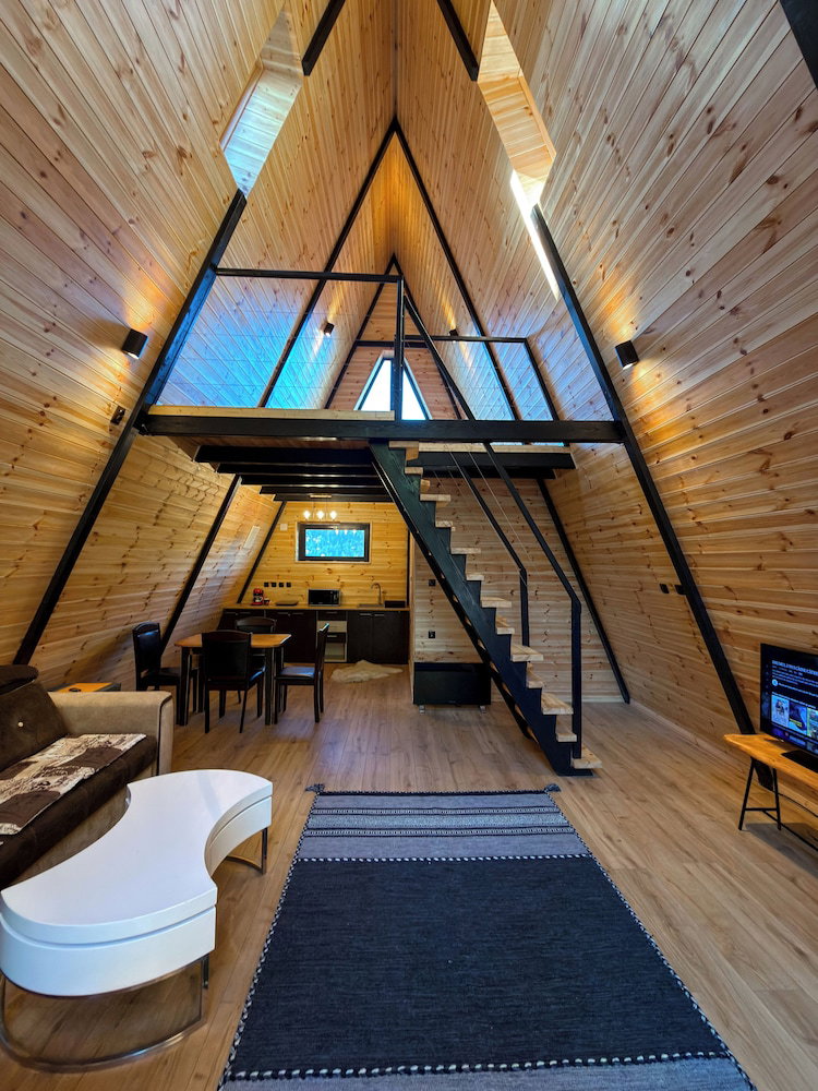 Macko Cabin