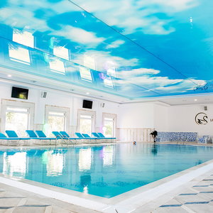 Hotel Lebada Luxury Resort & Spa cazare Crisan