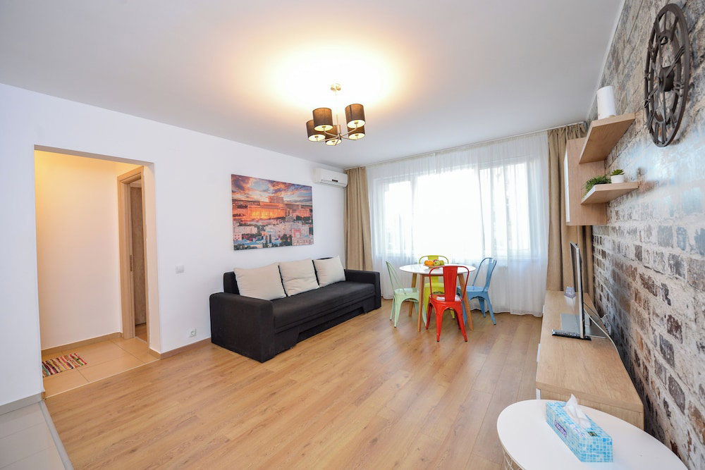 Bucharest Apartment Two Bedrooms 6 Guests Cismigiu Gardens