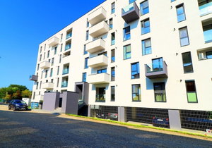 Hotel Maia Apartments cazare Rosu