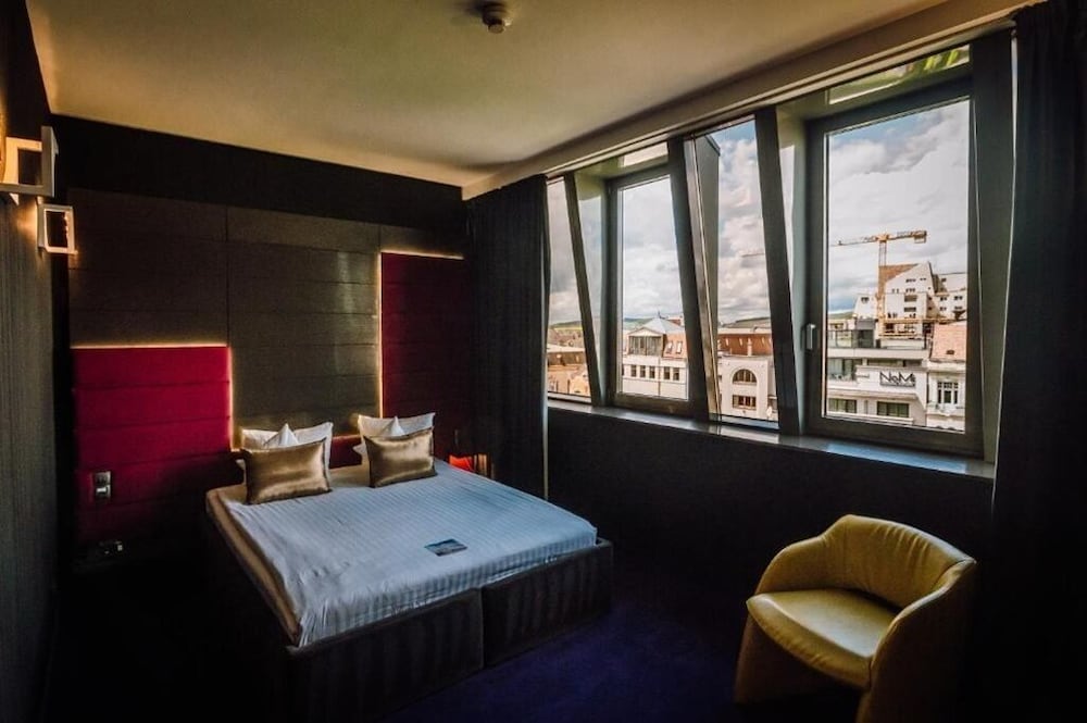 Hotel Plaza V Executive