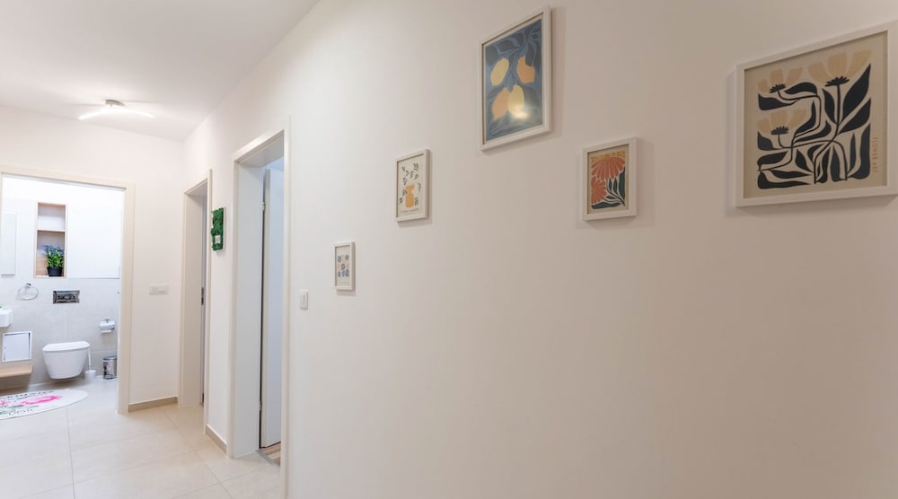 Mohost Sabina - Luxury With Balcony