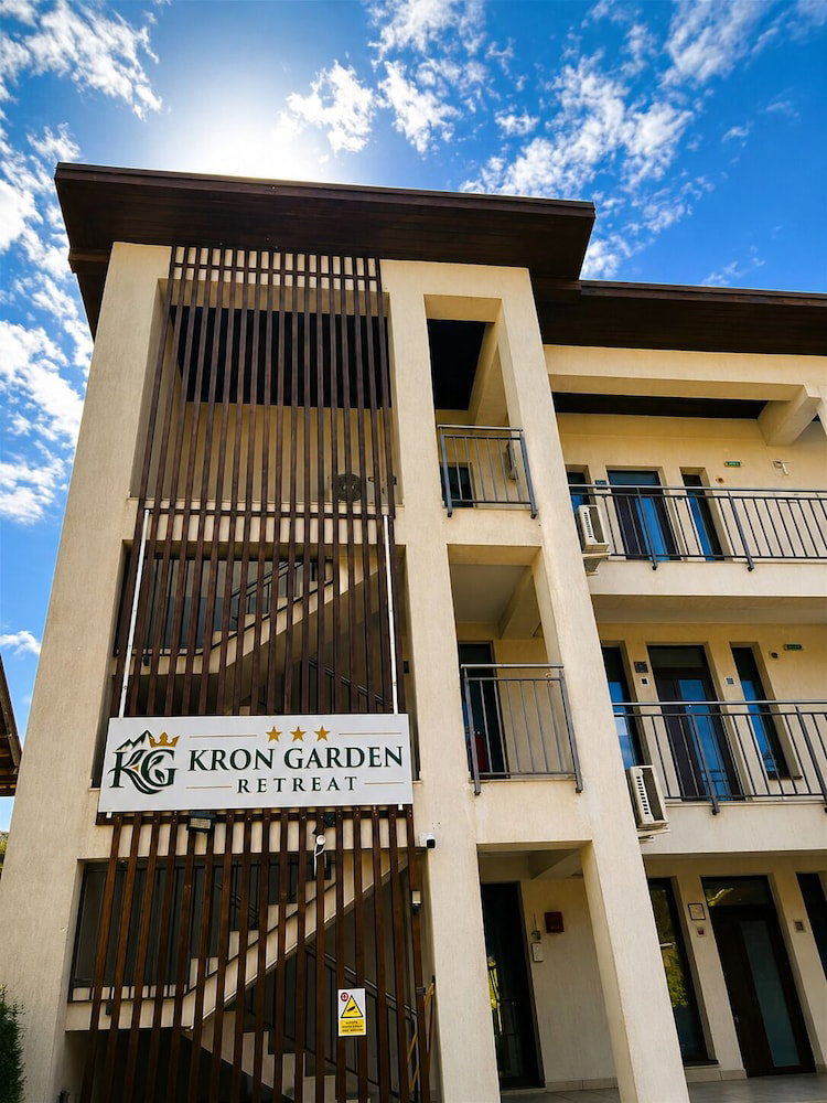Hotel Kron Garden Retreat