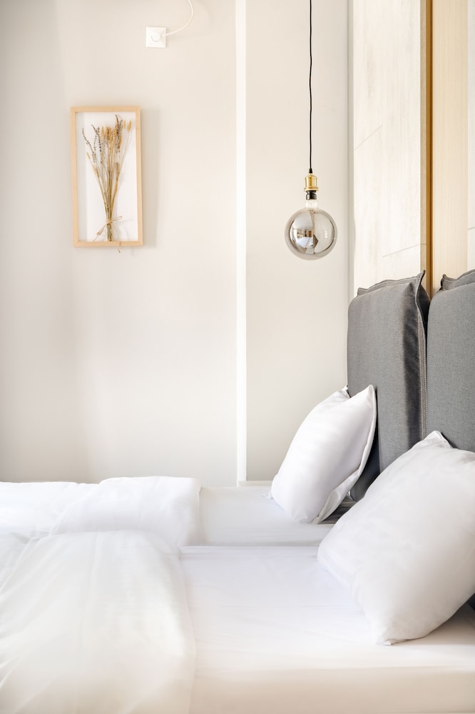 Hotel Piccolo Mondo By Citybookings