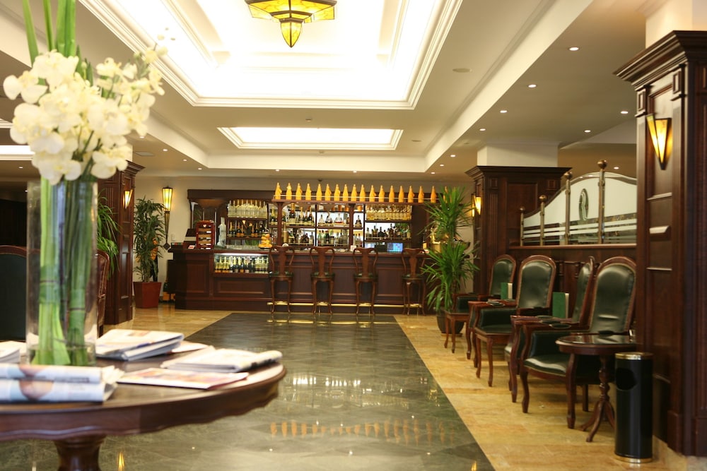 Ramada Hotel & Suites By Wyndham Bucharest North