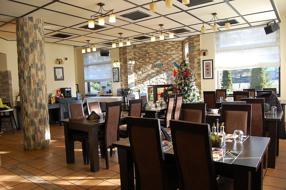 Hotel Hillden Boutique Cazare & Restaurant