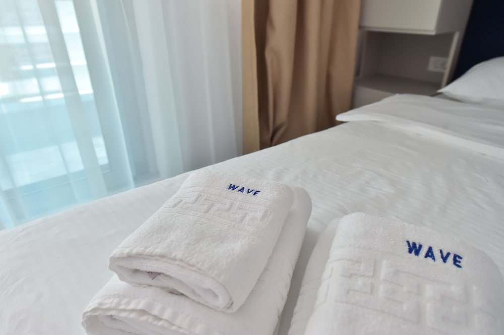 Wave 3 Promenada Apartments