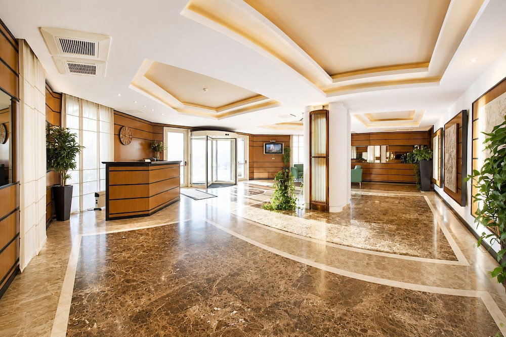 Monte Carlo Palace Suites