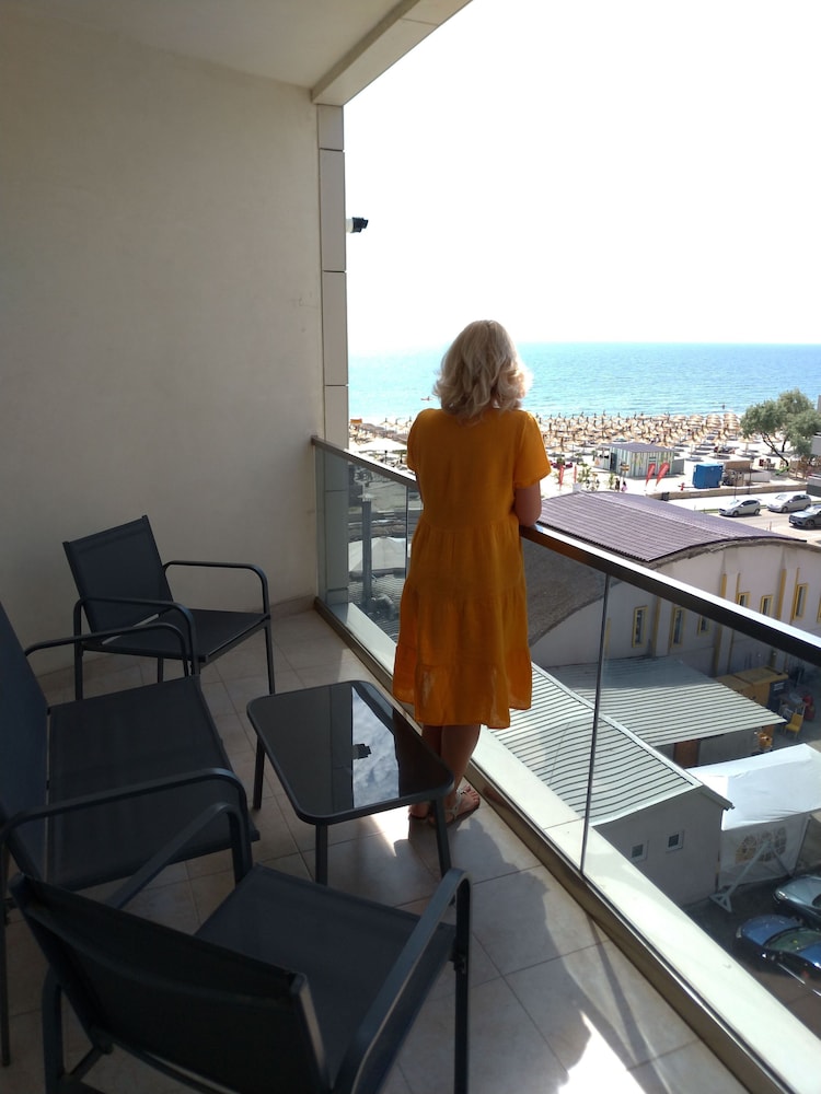 2 Appartments , Next To Each Other, On The Beach, Splendid View, Max 12 Persons