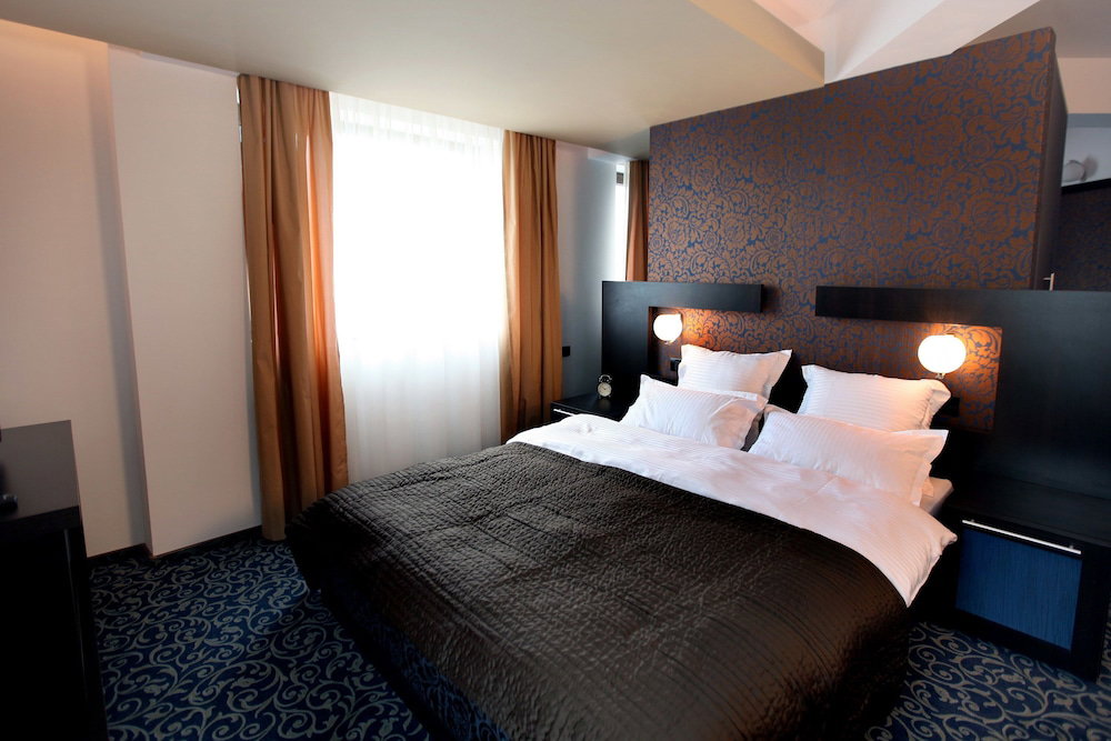 Hotel Ambiance Hotel