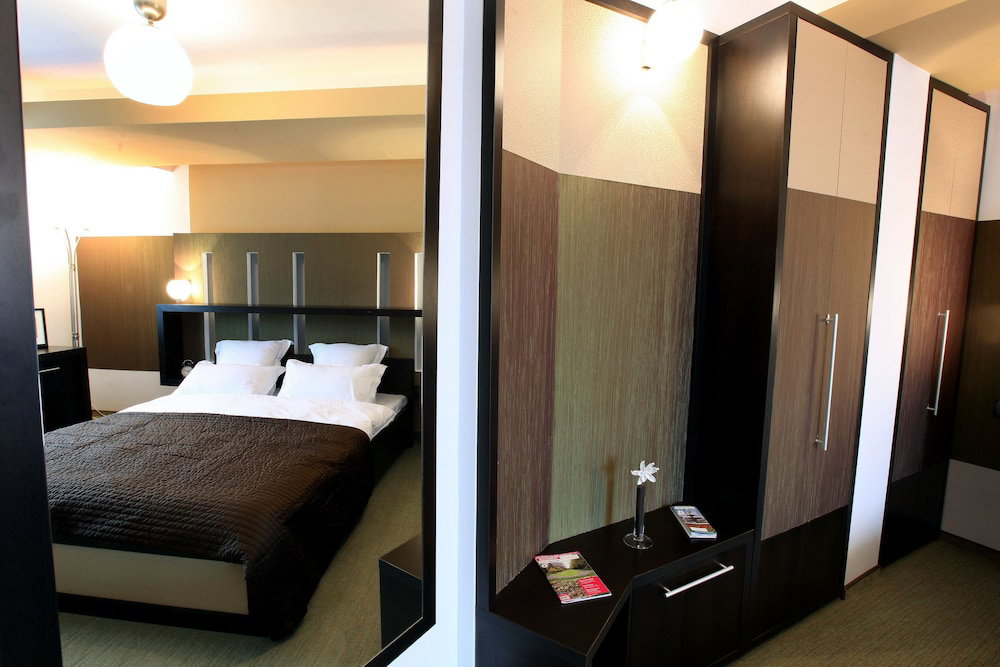Ambiance Hotel