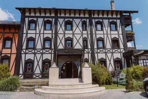 Hotel Podu' Cu Lanturi cazare Judetul Bacau