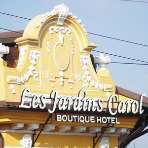 Hotel Les Jardins Carol cazare Popesti-Leordeni