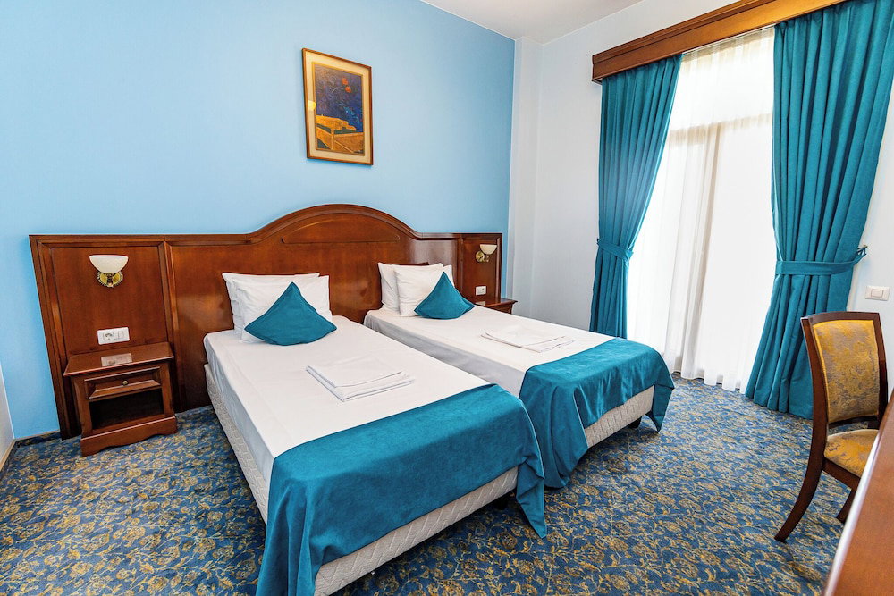Hotel Hotel Diesel