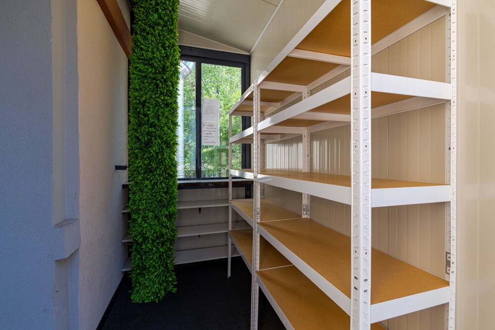 Turquoise Hostel